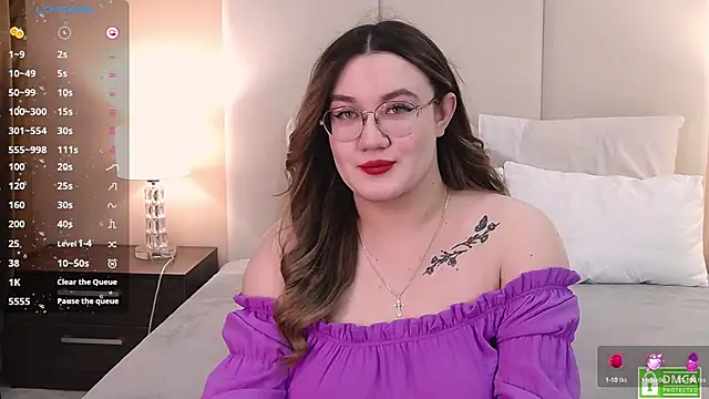 Snapshot of Nancy_Mooree chatting on 01.30.25 Nancy Mooree online show from 01.30.25