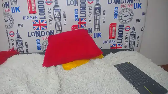 Snapshot of merlinaadams_ chatting on 02.18.25 merlinaadams online show from 02.18.25