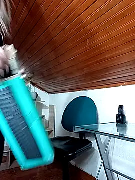 Snapshot of merlinaadams_ chatting on 10.09.25 merlinaadams online show from 10.09.25