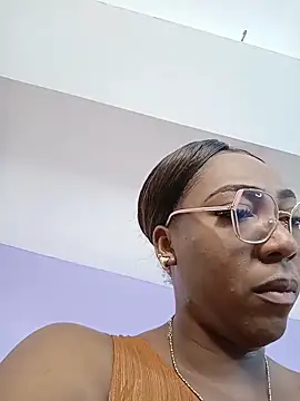 Snapshot of dirtyvictoria chatting on 11.23.25 dirtyvictoria online show from 11.23.25