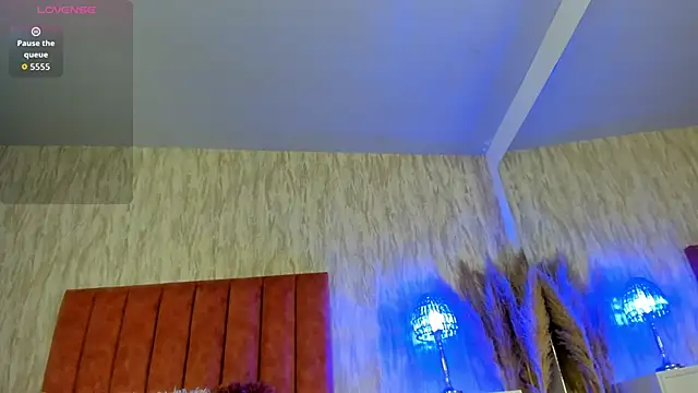 emily parkerr online show from 09.10.25