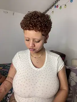 Snapshot of Charlotee_ chatting on 04.18.26 Charlotee online show from 04.18.26