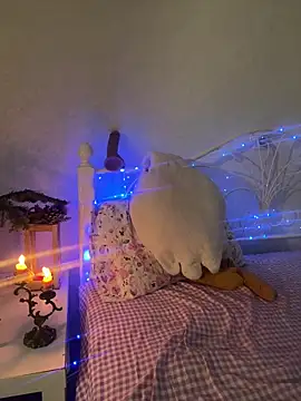 BeatriceTender online show from 12.22.25