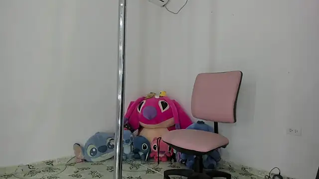 Lissa petite online show from 01.05.25