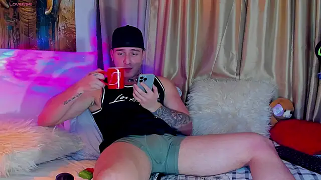 liam oficial02 online show from 09.16.25