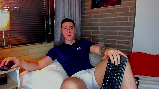 Snapshot of liam_oficial02 chatting on 05.19.26 liam oficial02 online show from 05.19.26