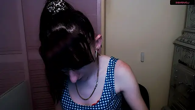 Snapshot of AmandaSell chatting on 01.15.25 AmandaSell online show from 01.15.25