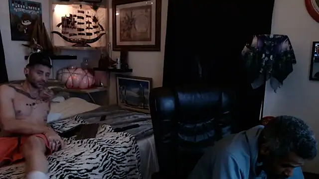 Snapshot of ShiaWay chatting on 02.04.25 ShiaWay online show from 02.04.25