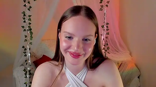 Snapshot of MishkaMe chatting on 03.20.25 MishkaMe online show from 03.20.25