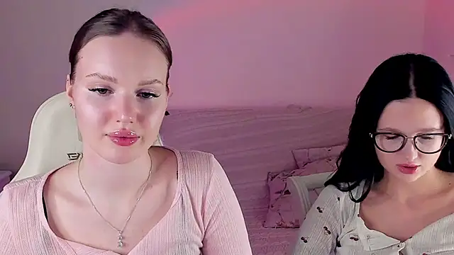 Snapshot of MishkaMe chatting on 02.11.26 MishkaMe online show from 02.11.26