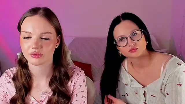 Snapshot of MishkaMe chatting on 02.16.26 MishkaMe online show from 02.16.26