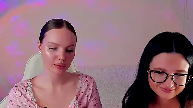 Snapshot of MishkaMe chatting on 02.19.26 MishkaMe online show from 02.19.26