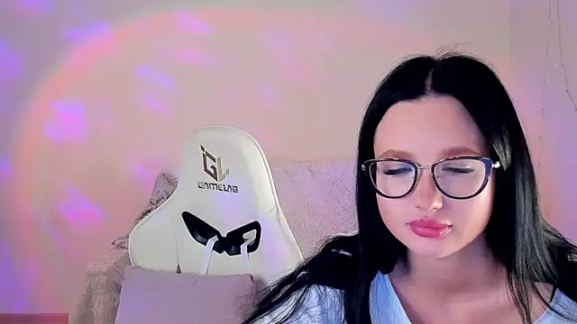 Snapshot of MishkaMe chatting on 02.21.26 MishkaMe online show from 02.21.26