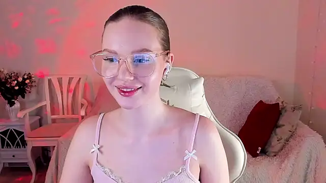 Snapshot of MishkaMe chatting on 03.12.26 MishkaMe online show from 03.12.26