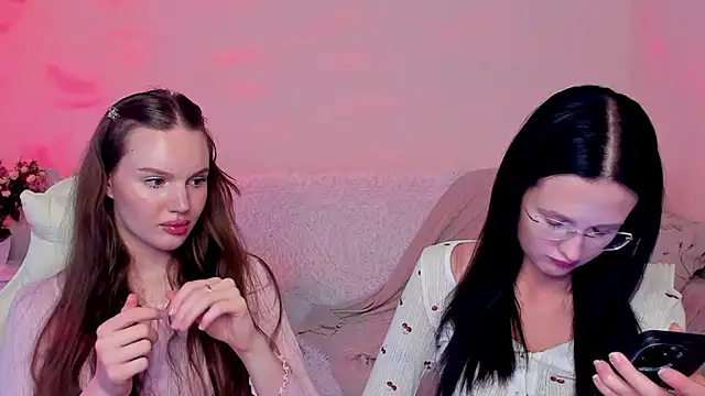 Snapshot of MishkaMe chatting on 03.30.26 MishkaMe online show from 03.30.26