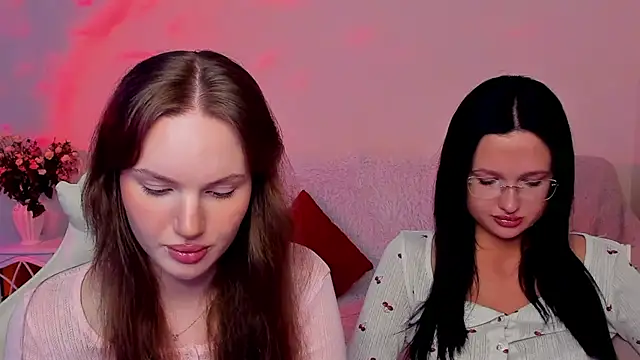 Snapshot of MishkaMe chatting on 04.02.26 MishkaMe online show from 04.02.26