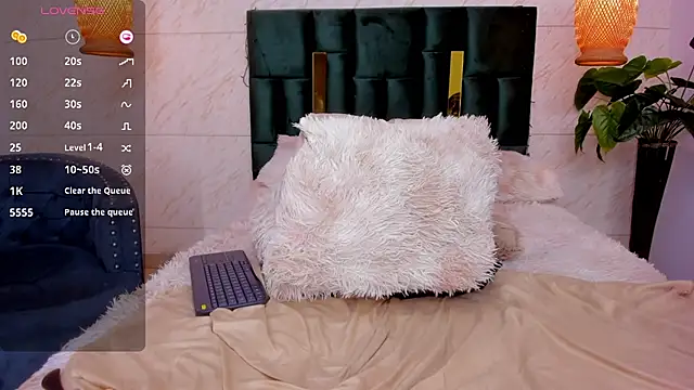 Taiissa  online show from 02.07.25