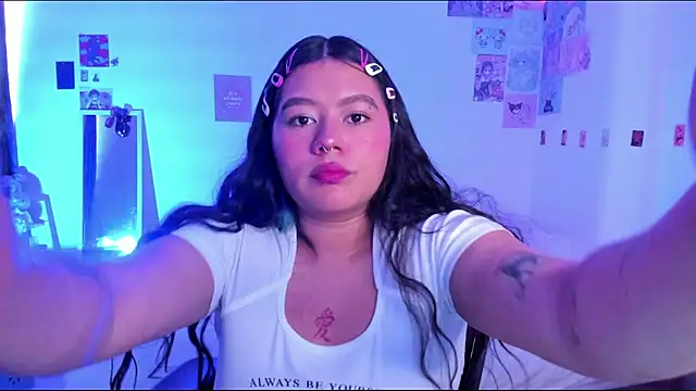 Snapshot of StephaniFox chatting on 01.20.25 StephaniFox online show from 01.20.25