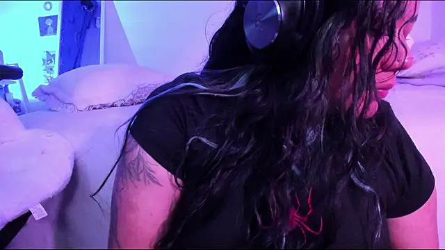 Snapshot of StephaniFox chatting on 01.23.25 StephaniFox online show from 01.23.25