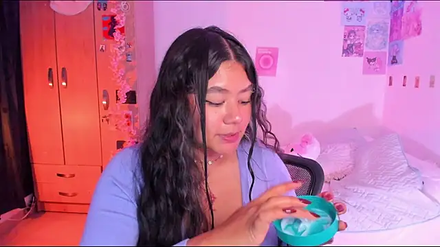 Snapshot of StephaniFox chatting on 02.11.25 StephaniFox online show from 02.11.25