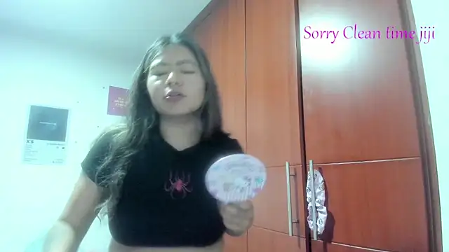 StephaniFox online show from 12.23.25