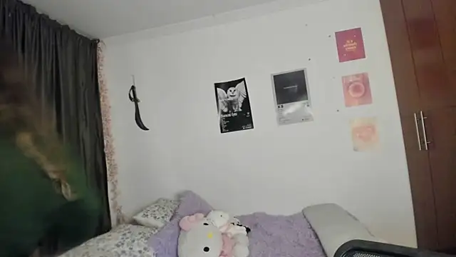 StephaniFox online show from 04.14.26