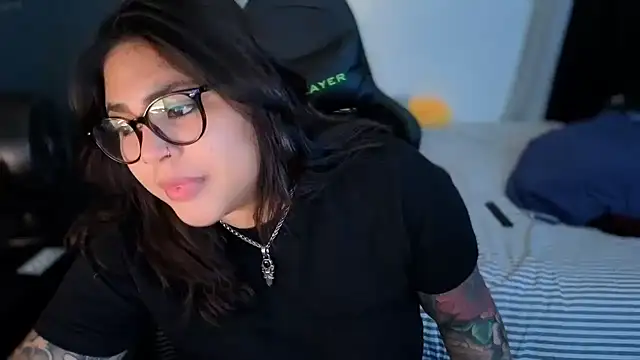 miacanela xo online show from 04.22.26