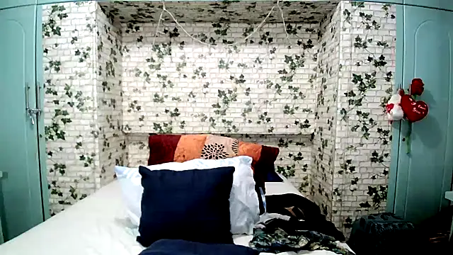 Cute Indian00 online show from 01.12.25