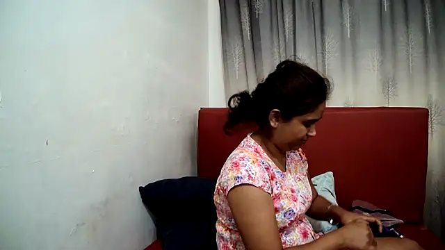 Cute Indian00 online show from 01.28.25