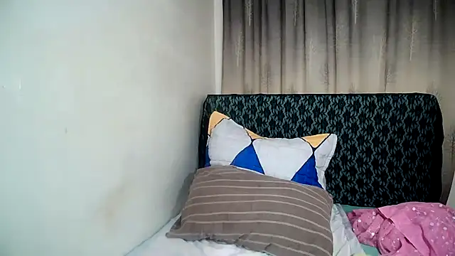 Cute Indian00 online show from 03.05.25