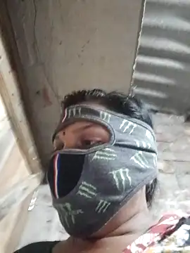 Snapshot of HotSexyBoudi chatting on 12.20.24 HotSexyBoudi online show from 12.20.24