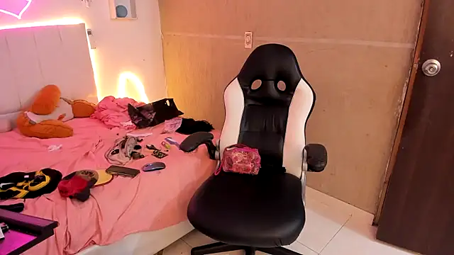 lilith horny online show from 10.08.25