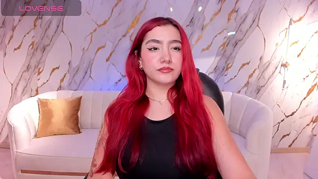 Snapshot of ViolettCastel chatting on 02.07.25 ViolettCastel online show from 02.07.25