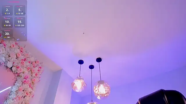 Snapshot of ViolettCastel chatting on 03.17.25 ViolettCastel online show from 03.17.25