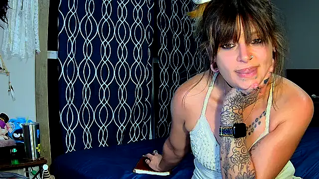 ZeelaXoXo online show from 09.17.25