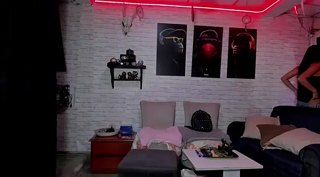 Kimmymadison- online show from 01.19.25