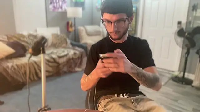 hungkubenski online show from 12.15.25