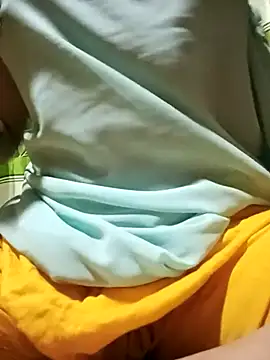 Snapshot of Aruyeshi- chatting on 03.09.25 Aruyeshi- online show from 03.09.25