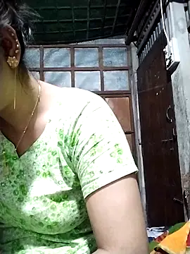 Snapshot of Aruyeshi- chatting on 11.07.25 Aruyeshi- online show from 11.07.25