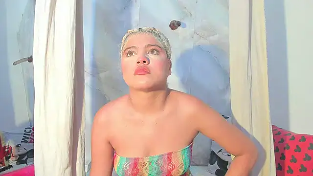 Snapshot of sofiacastillo01 chatting on 06.29.26 sofiacastillo01 online show from 06.29.26