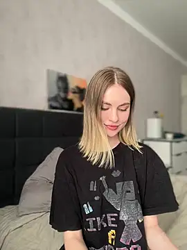 Snapshot of LoveGameSexx chatting on 03.14.25 LoveGameSexx online show from 03.14.25