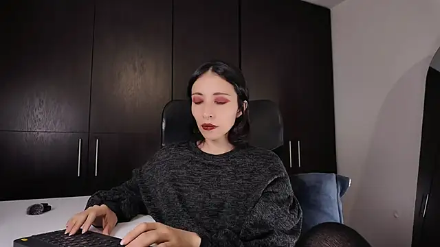 Edranah online show from 04.25.26