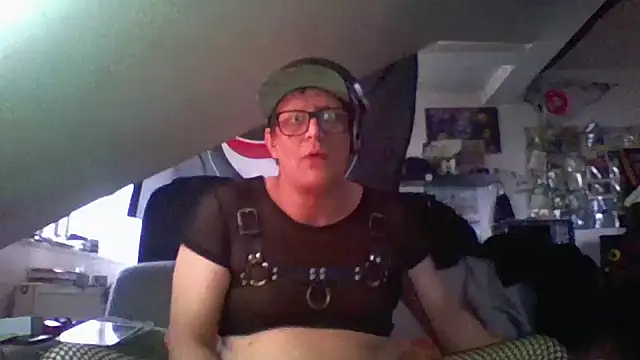 Bigthroaterboy online show from 12.04.24