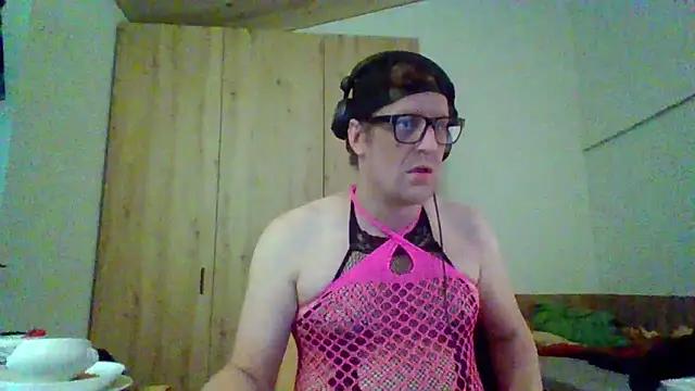 Bigthroaterboy online show from 09.16.25