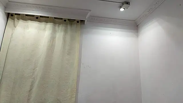 Snapshot of Molly_ADY chatting on 12.04.24 Molly ADY online show from 12.04.24