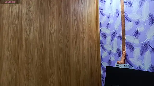 Snapshot of Molly_ADY chatting on 11.26.25 Molly ADY online show from 11.26.25