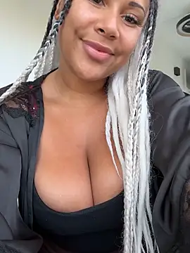 HaileyDiana online show from 10.10.25