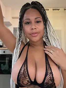 HaileyDiana online show from 10.17.25