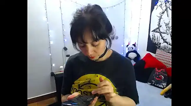 lili peach online show from 01.26.25