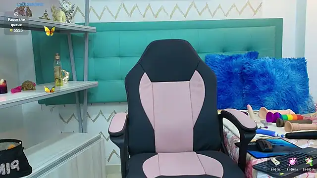 Snapshot of galatea_rous chatting on 01.15.25 galatea rous online show from 01.15.25